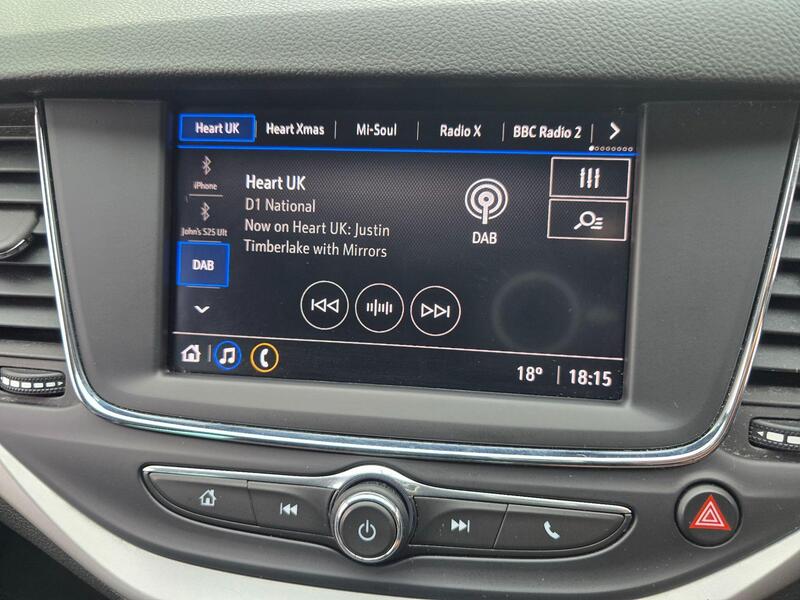 Vauxhall Astra view 3