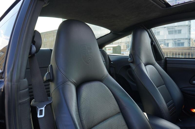 Porsche 911 view 3