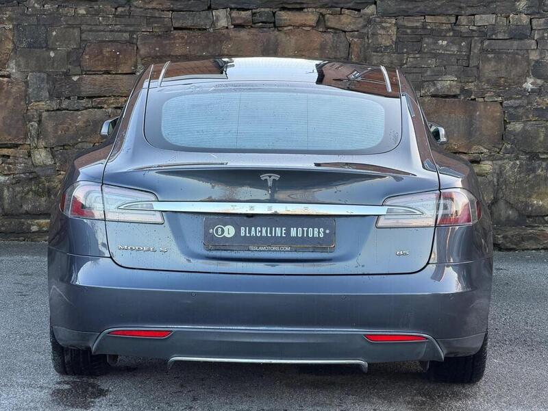 Tesla Model S view 6