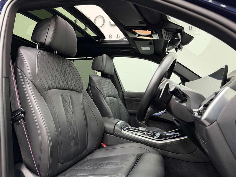 BMW X5 view 2