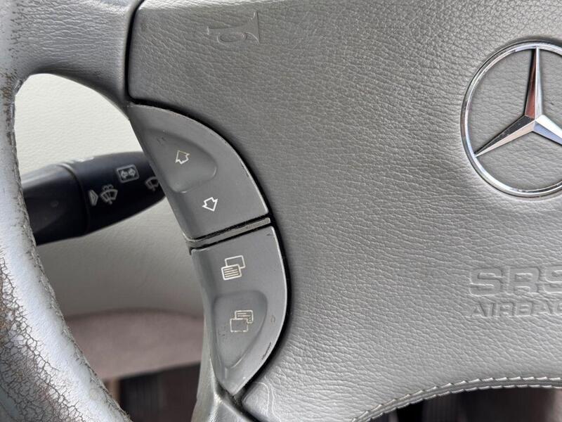 Mercedes-Benz CL view 12
