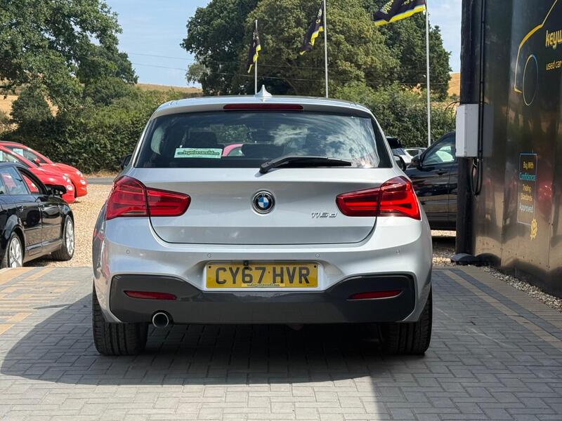 BMW 1 Series view 4
