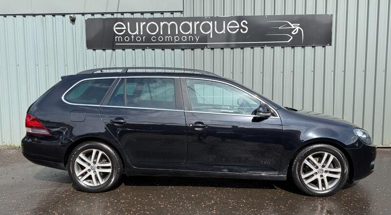 Volkswagen Golf view 2