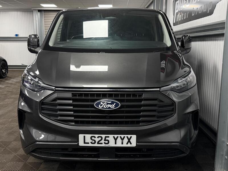 Ford Transit Custom view 3