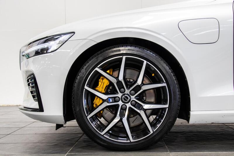 Volvo V60 view 5