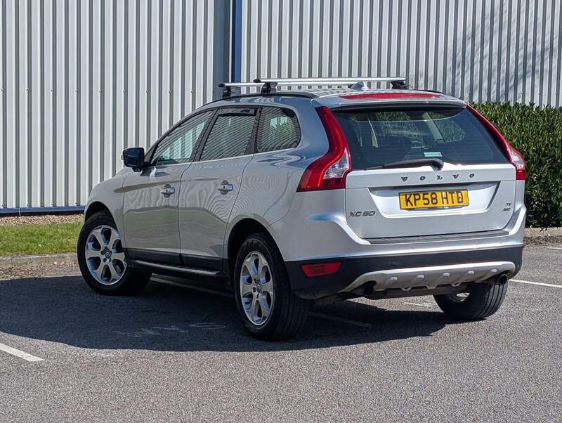 Volvo XC60 view 7
