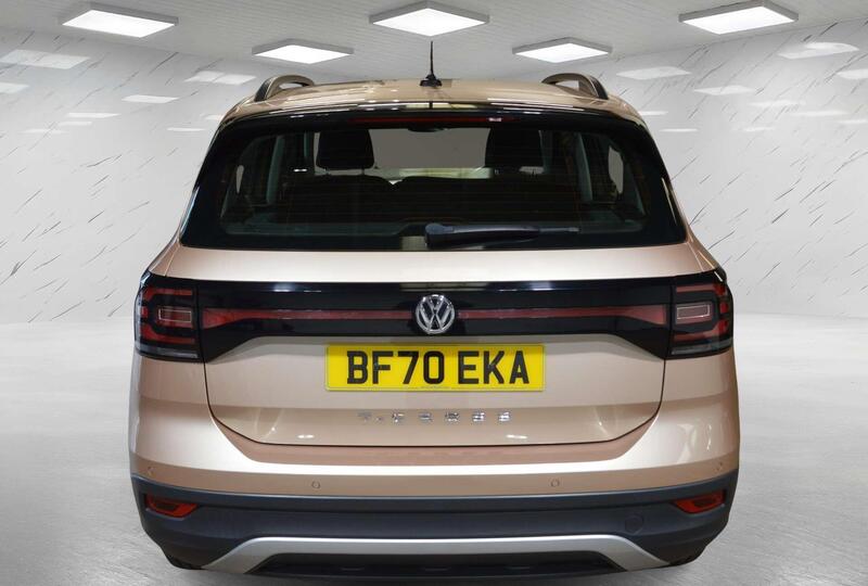 Volkswagen T-Cross view 6