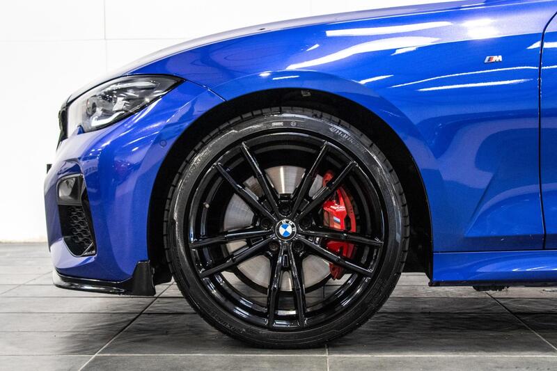 BMW 3 Series view 6