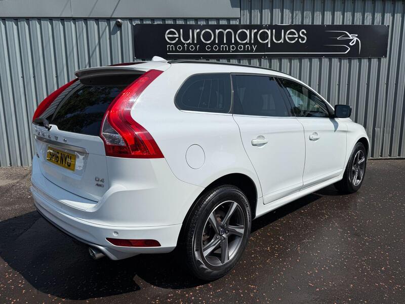 Volvo XC60 view 3