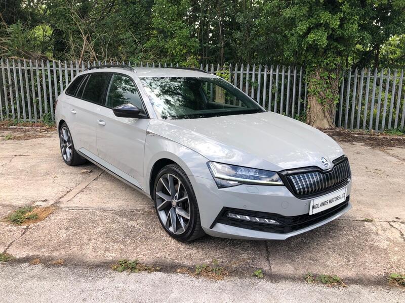 Skoda Superb view 4