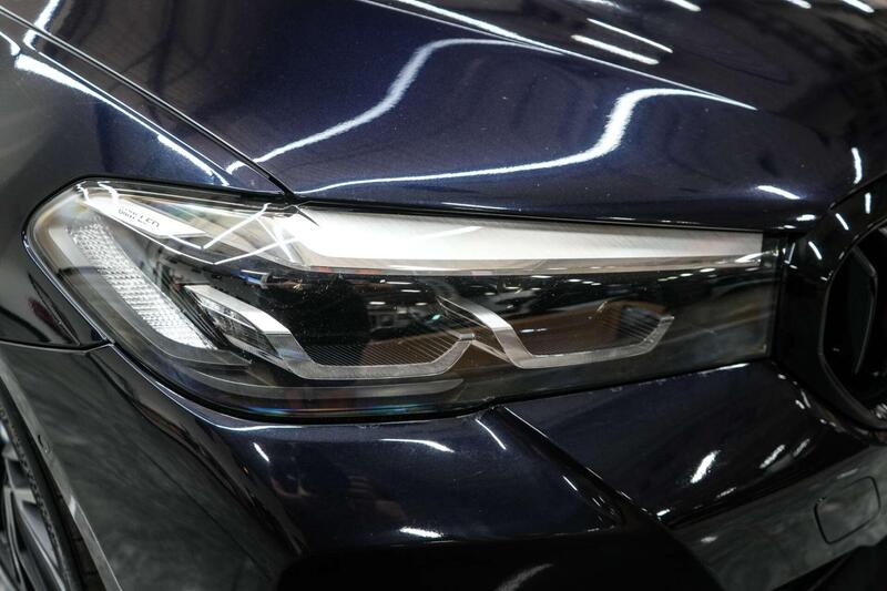 BMW 5 Series view 6