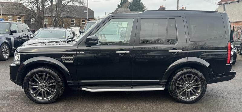 Land Rover Discovery view 2