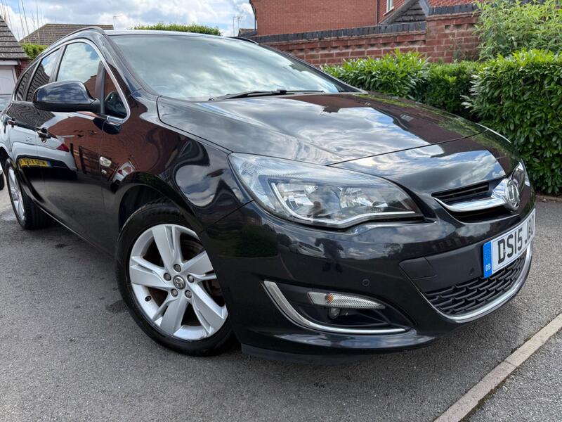 Vauxhall Astra — photo 1