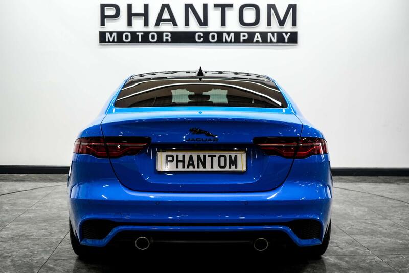 Jaguar Xe view 4