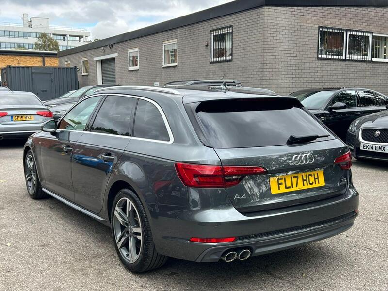 Audi A4 view 4