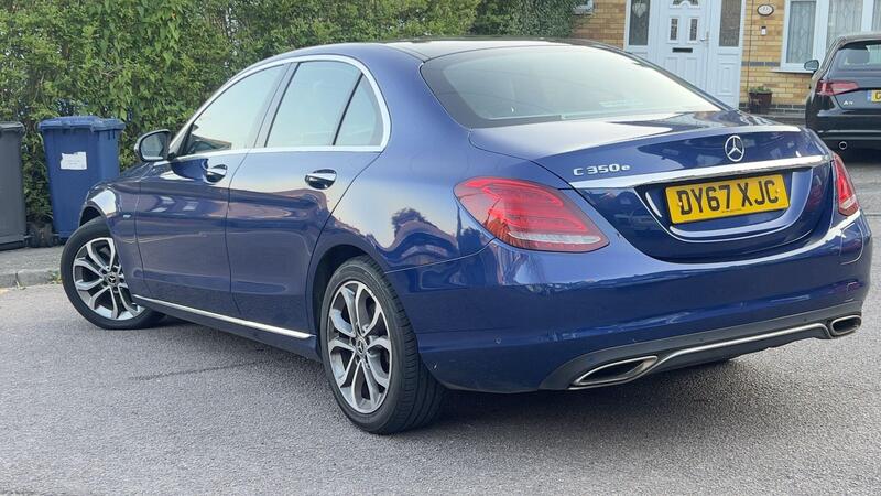 Mercedes-Benz C-Class view 4