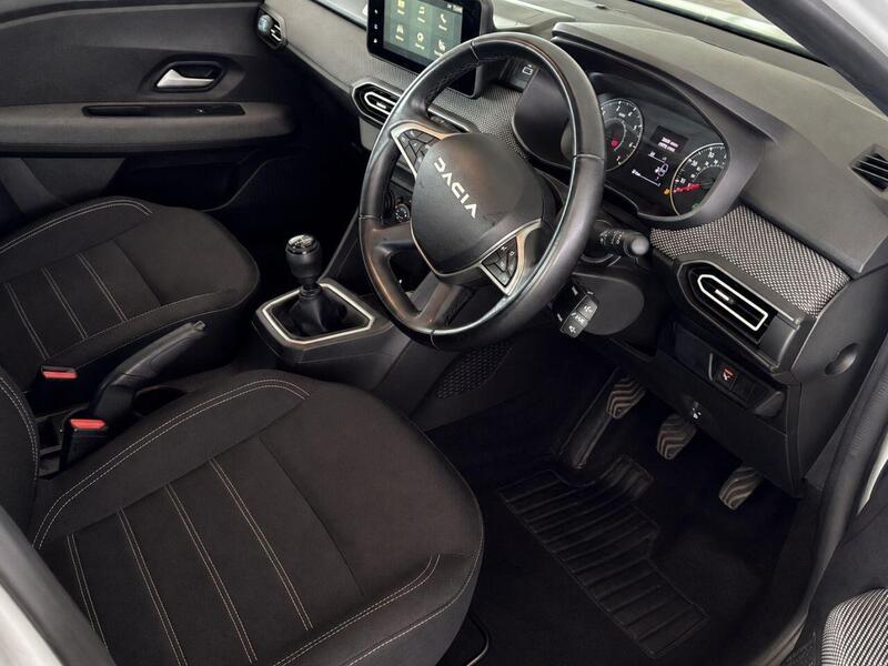 Dacia Sandero view 2