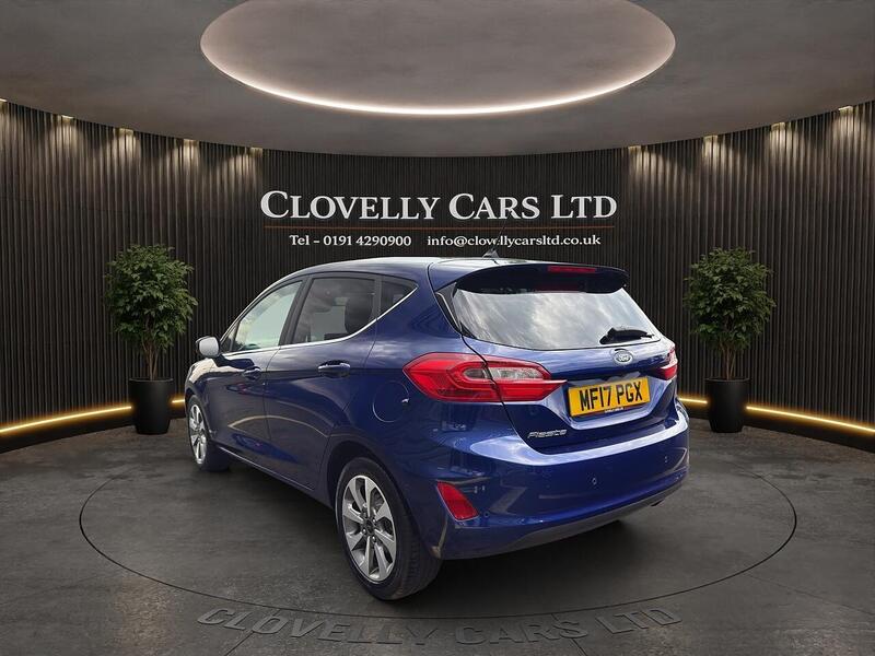 Ford Fiesta view 3