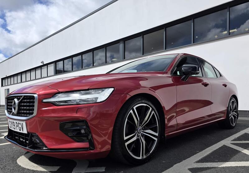 Volvo S60 — photo 1