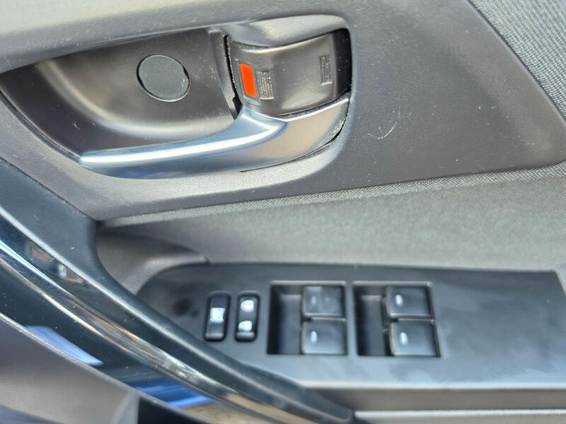 Toyota Auris 1.8 VVT-h Icon Tech CVT Euro 6 (s/s) 5dr thumbnail 18