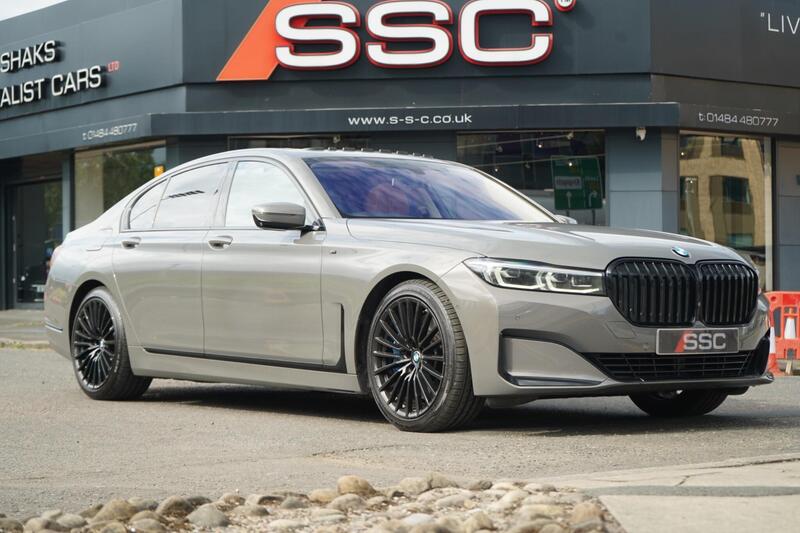 BMW 7 Series view 4