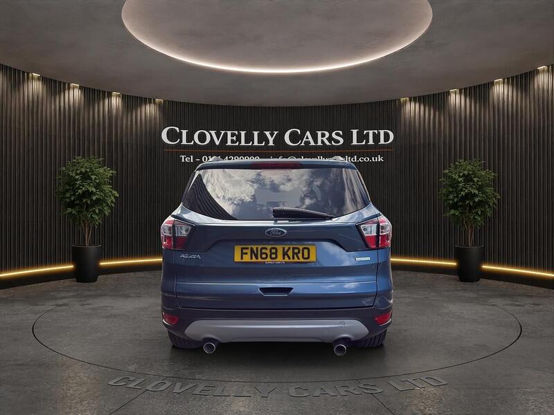 Ford Kuga view 3