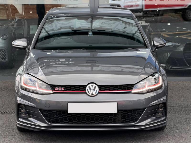 Volkswagen Golf view 5