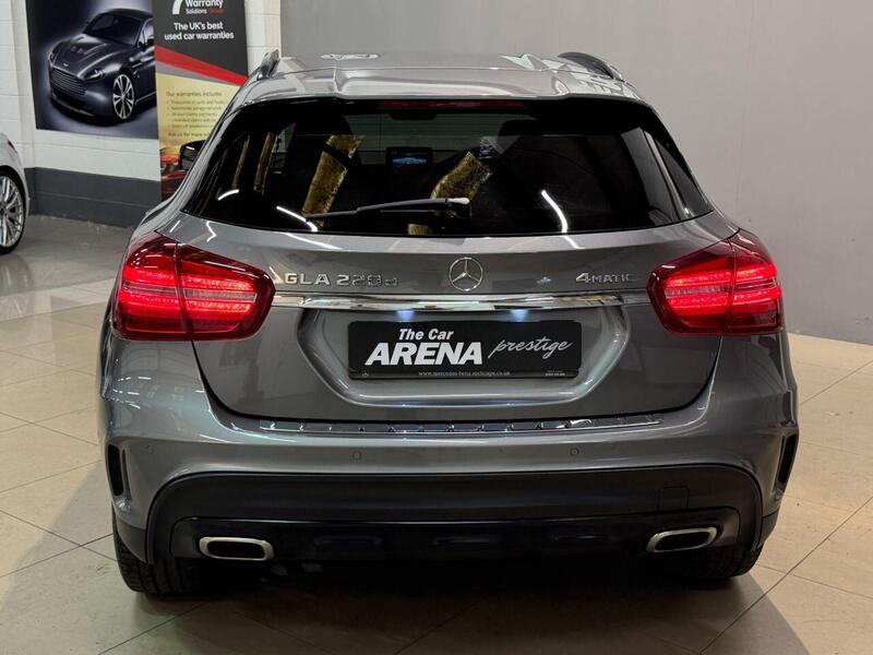 Mercedes-Benz Mercedes-Benz GLA view 5