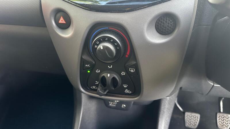 2018 Peugeot 108 — photo 15