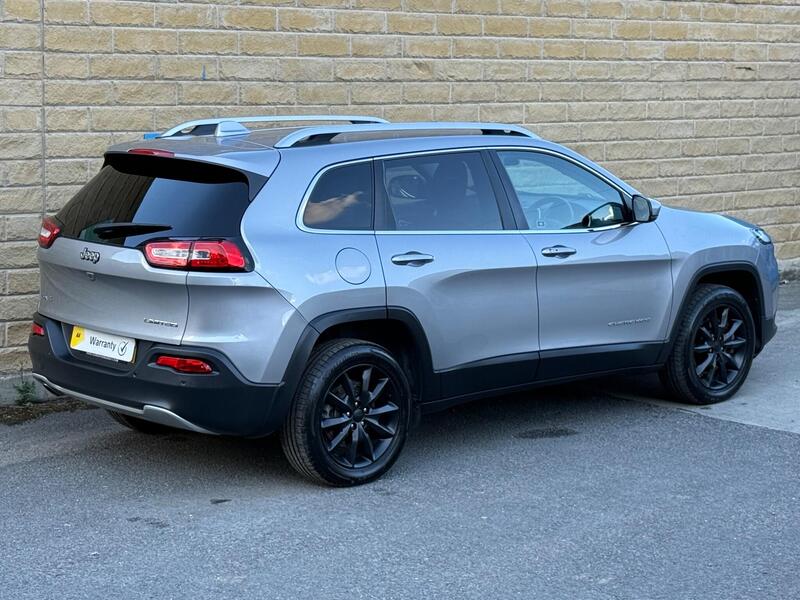 Jeep Cherokee view 7