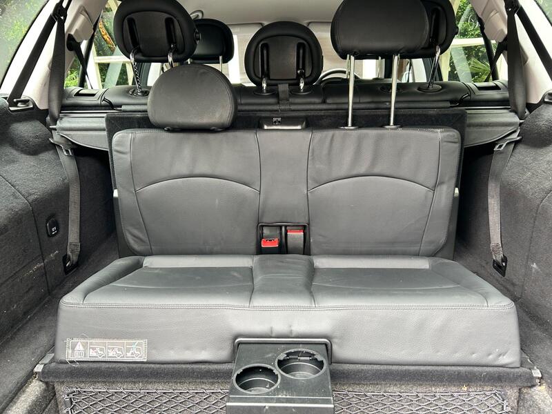 Mercedes-Benz E-Class view 6