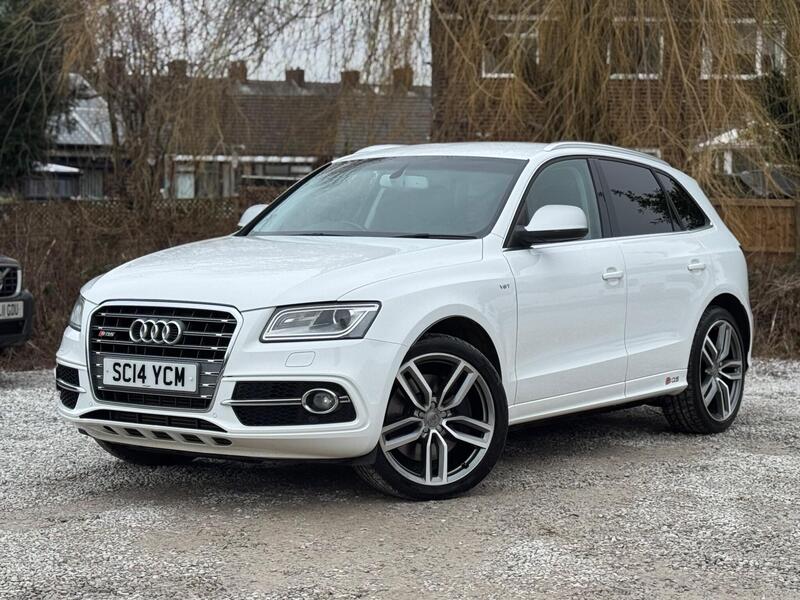 Audi SQ5 view 2