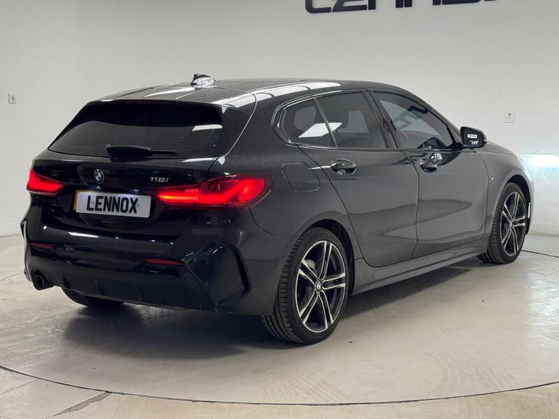 BMW 1 Series view 4