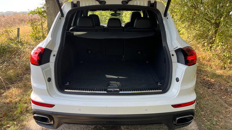 2015 Porsche Cayenne — photo 12