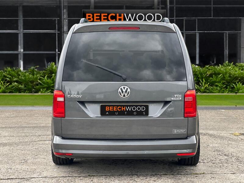 Volkswagen Caddy Maxi Life view 6