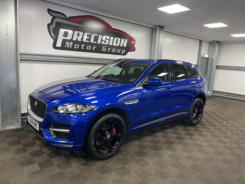 Jaguar F-Pace view 5
