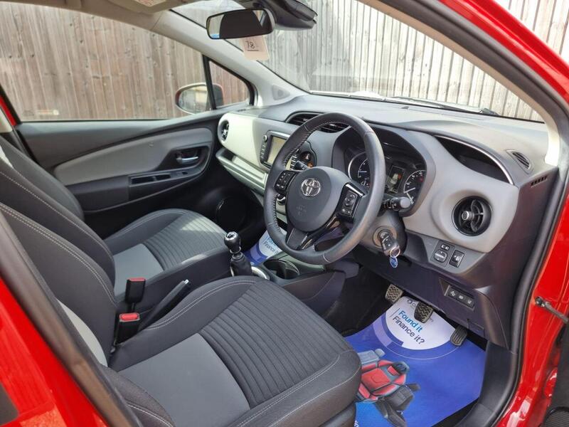 Toyota Yaris view 2