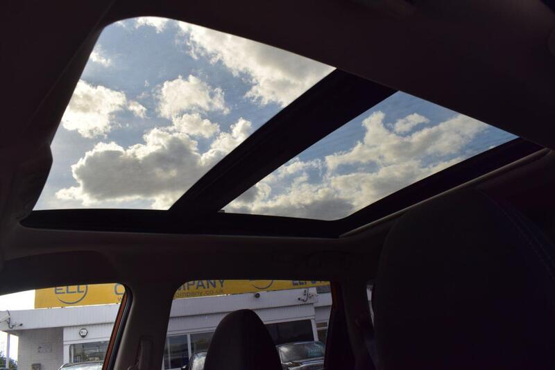 Nissan X-Trail view 3