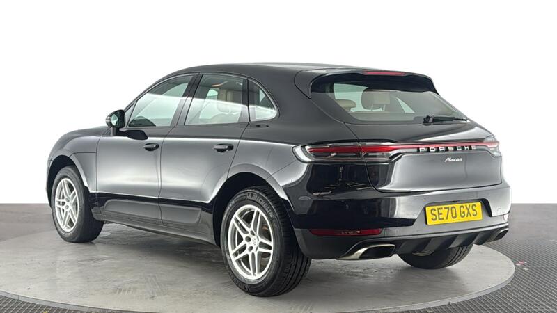 Porsche Macan view 6
