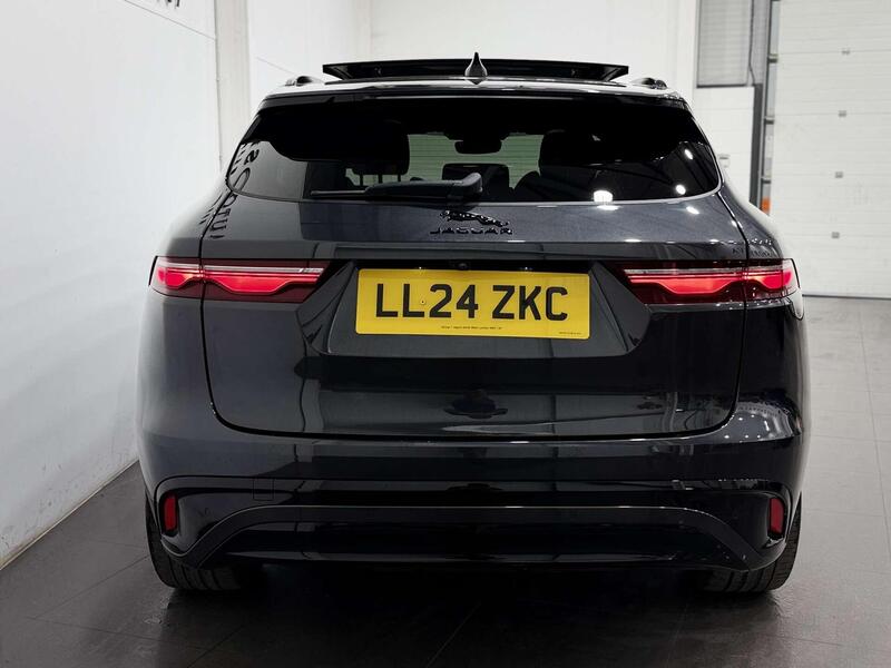 Jaguar F-Pace view 7