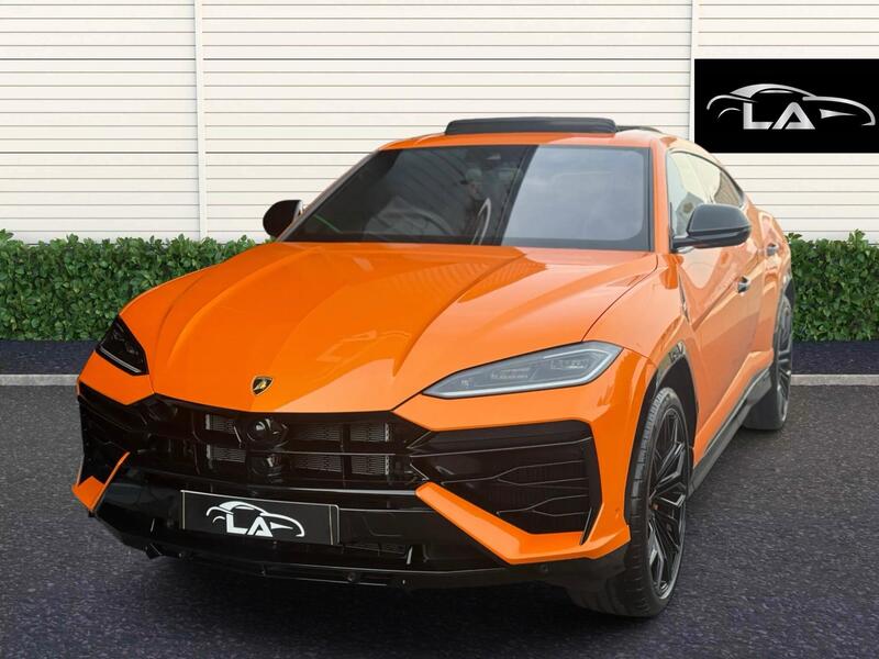 Lamborghini Urus view 2