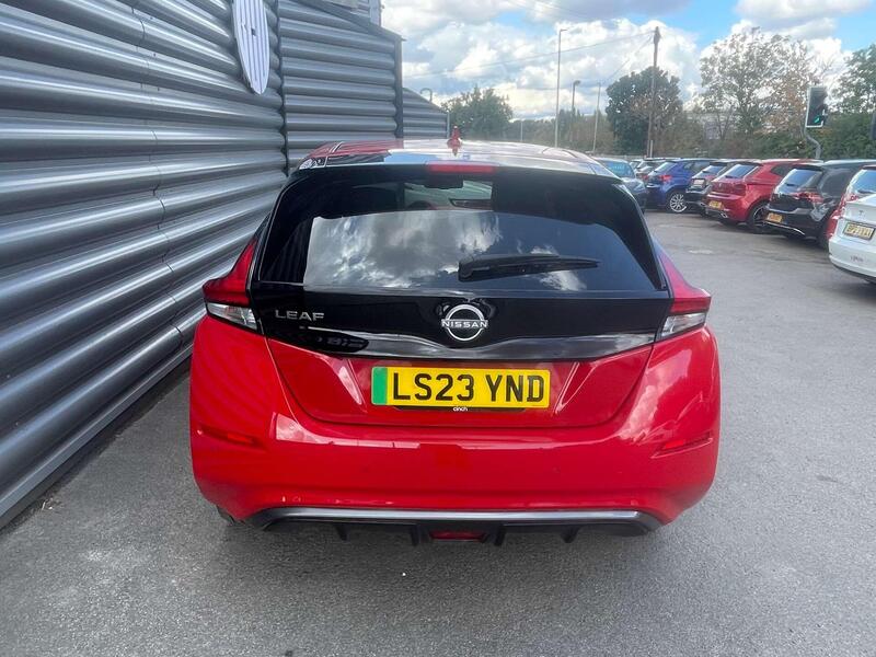 Nissan Leaf view 5