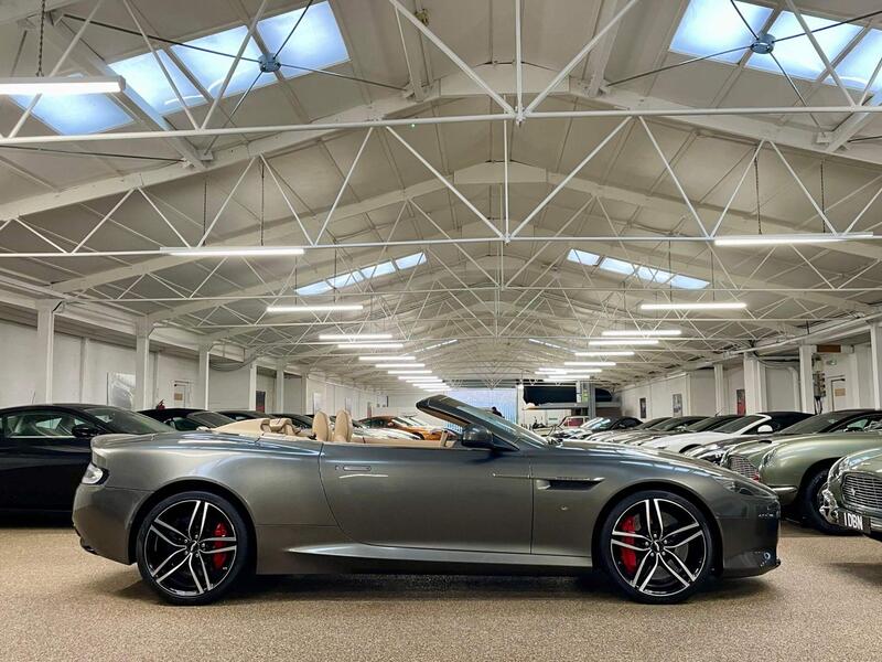 Aston Martin DB9 view 7
