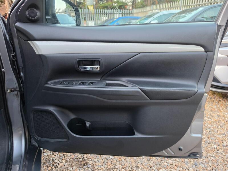 Mitsubishi Outlander 2.0h 12kWh GX4h CVT 4WD Euro 5 (s/s) 5dr thumbnail 21