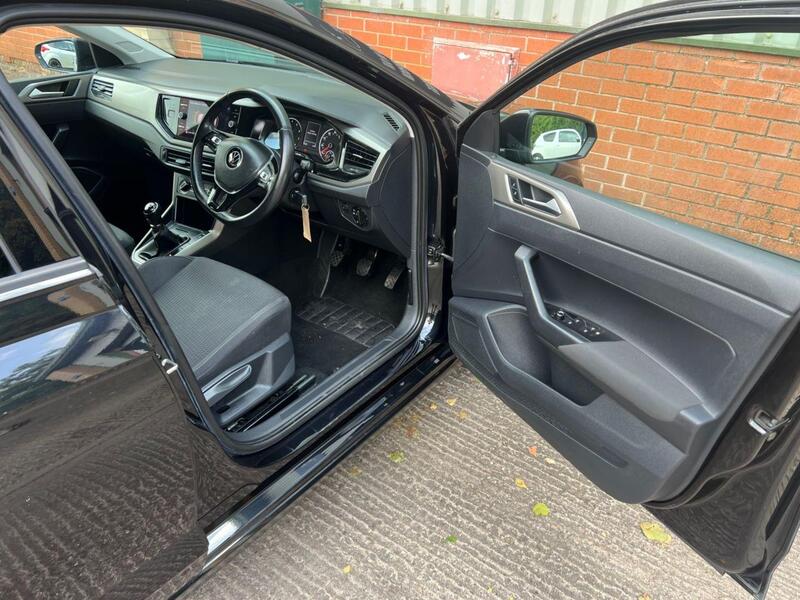 Volkswagen Polo view 7