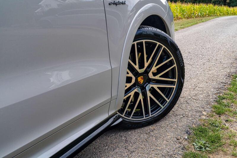 Porsche Cayenne view 7