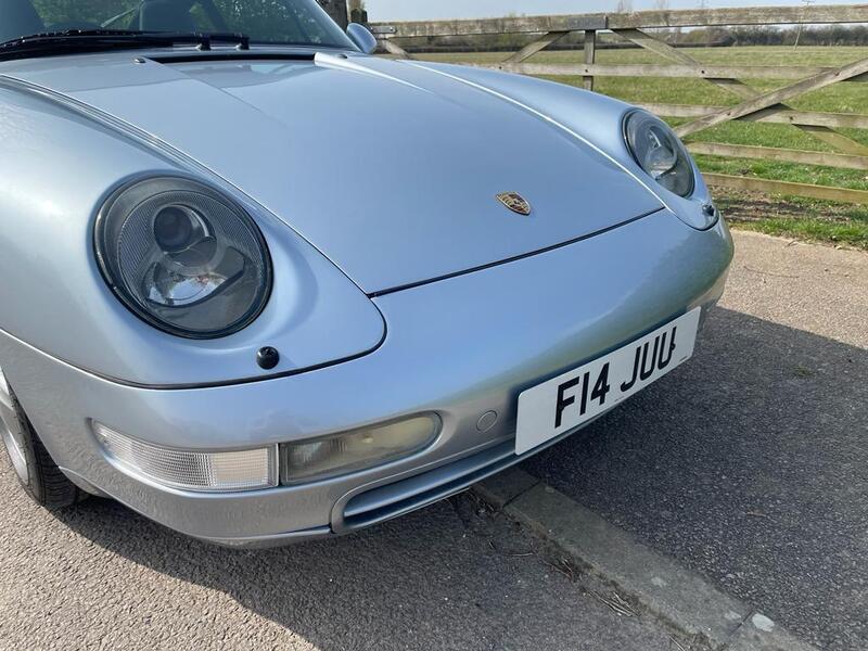 Porsche 911 view 3