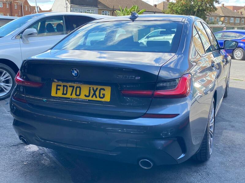 BMW 3 Series view 6