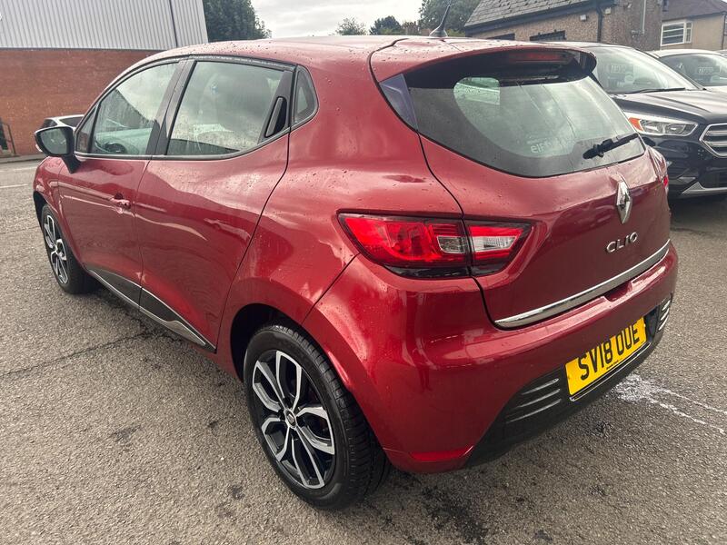 Renault Clio view 2