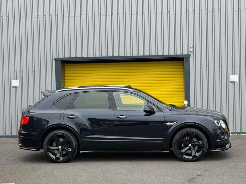 Bentley Bentayga view 6